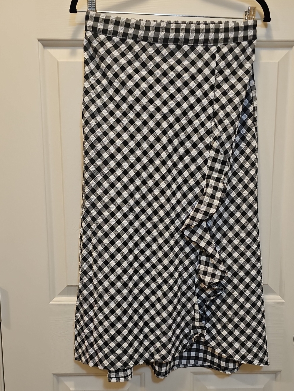NWOT size 2 Black and White Gingham Ruffle-Trim Slit Midi Skirt